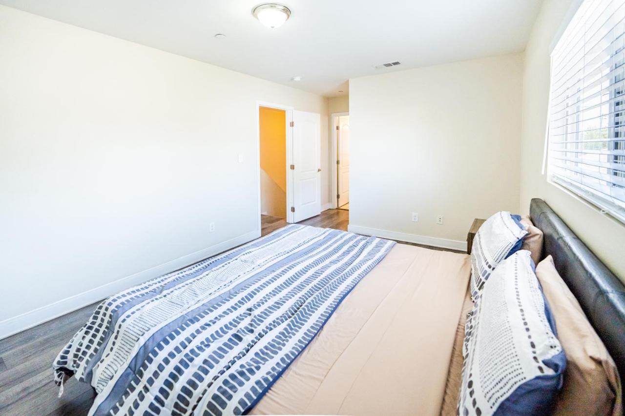 Large Condo Sleeps 10 Near Downtown 洛杉矶 外观 照片
