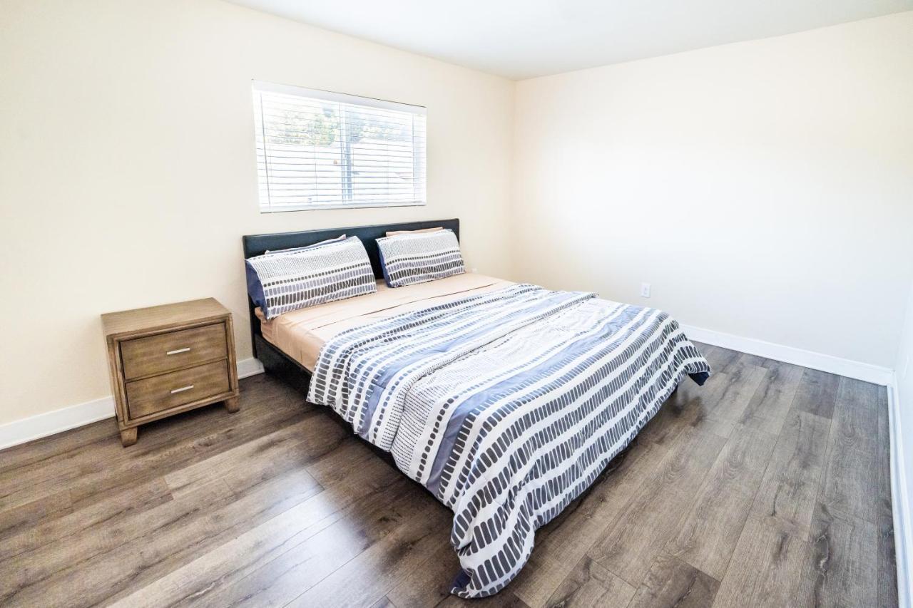 Large Condo Sleeps 10 Near Downtown 洛杉矶 外观 照片