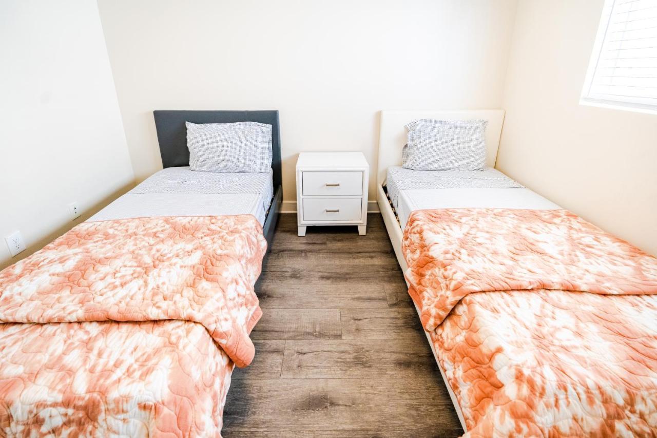 Large Condo Sleeps 10 Near Downtown 洛杉矶 外观 照片
